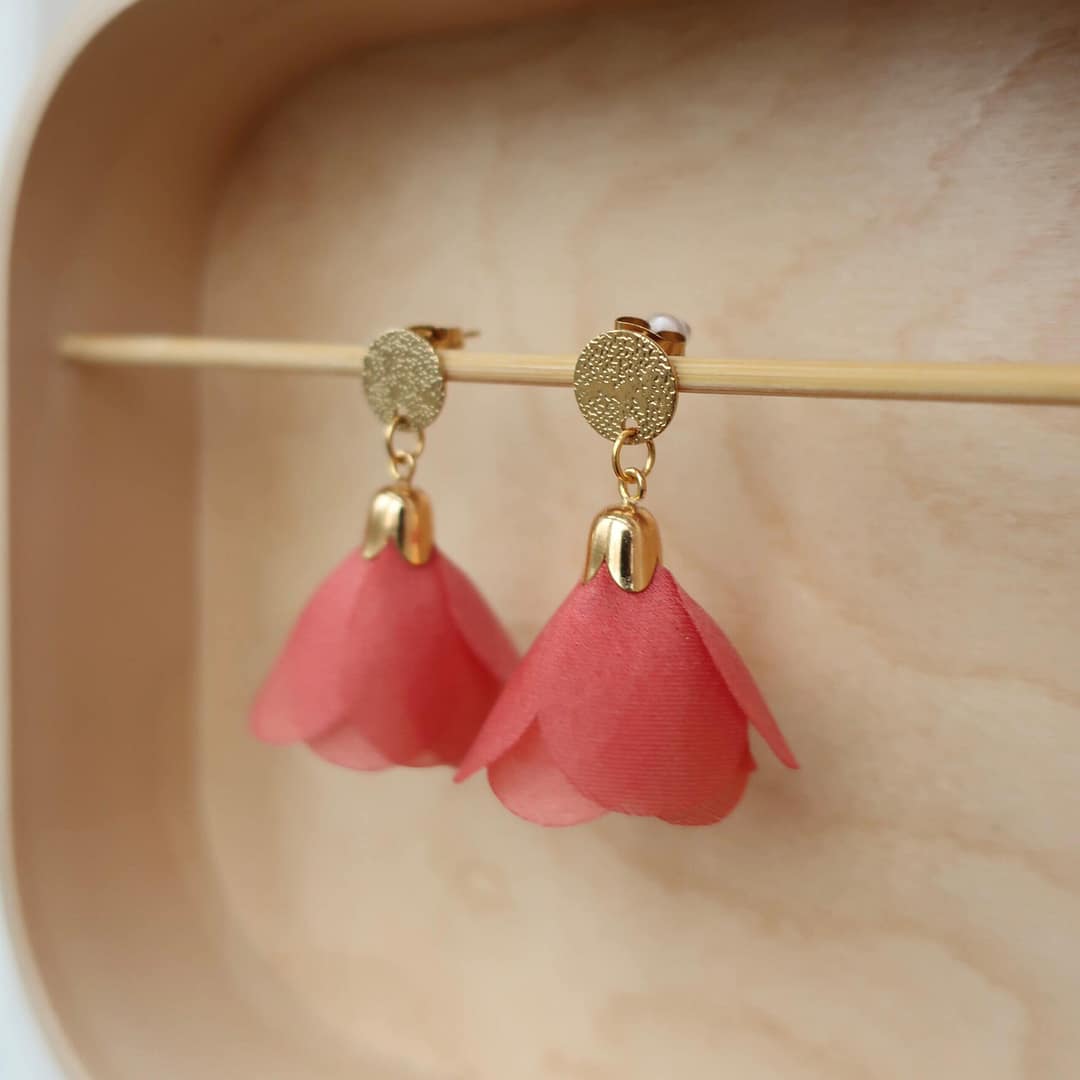 earings natural dye silk madder