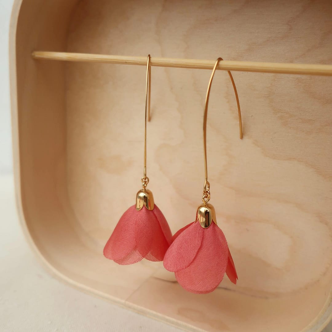 earings natural dye silk madder