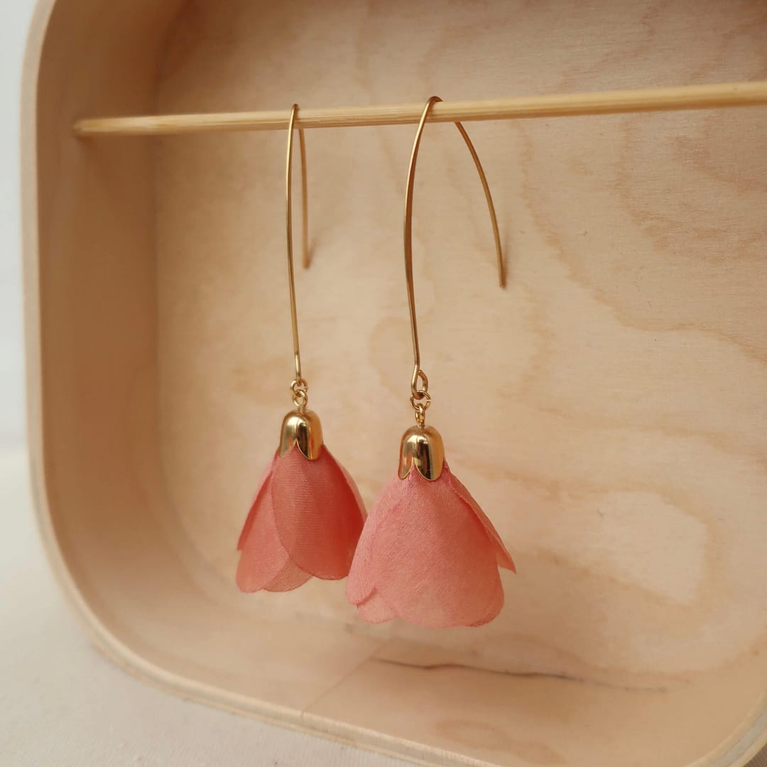 earings natural dye silk madder