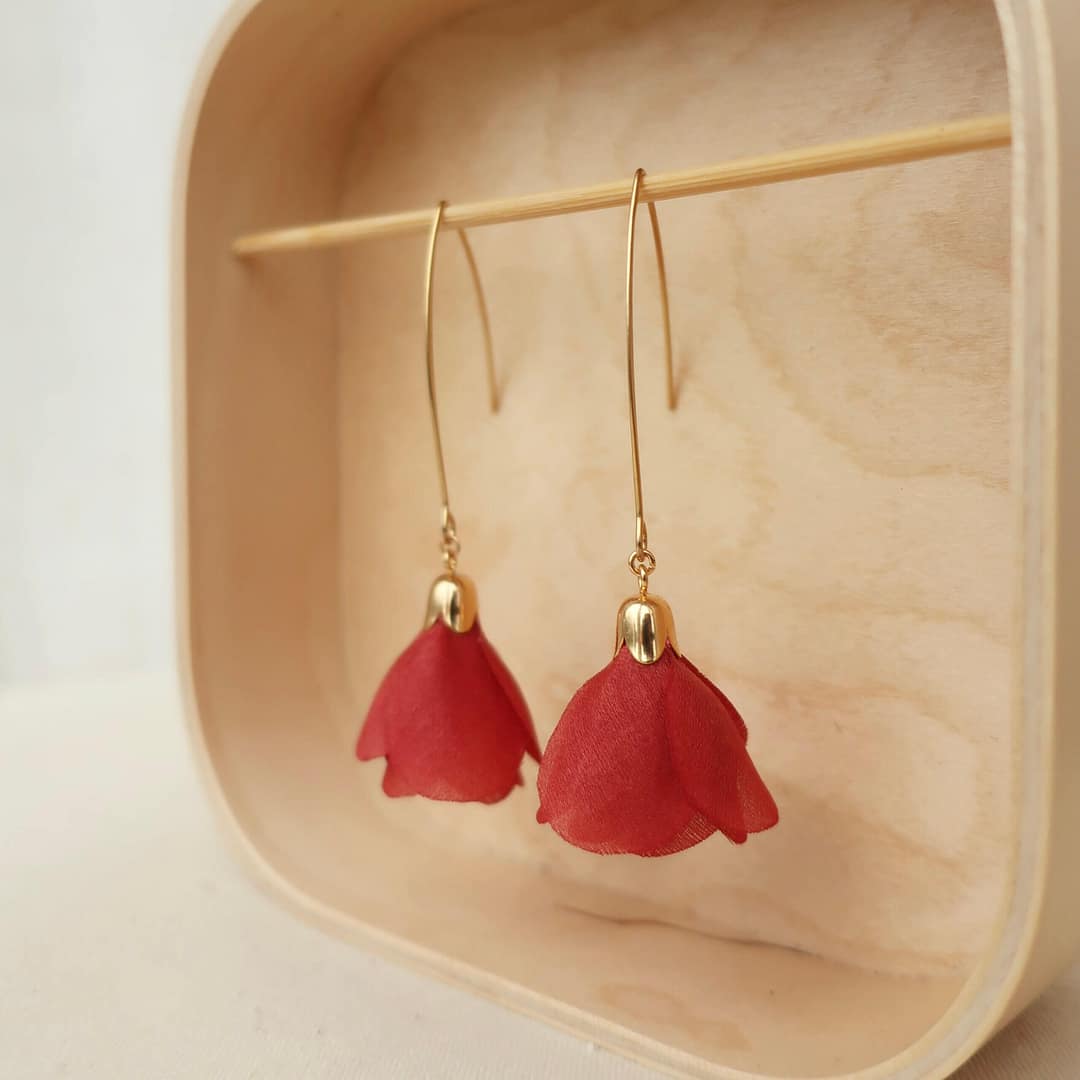 earings natural dye silk madder