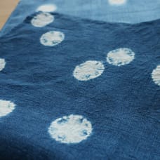 Atelier Akane - Teinture végétale à l'indigo en Boshi shibori