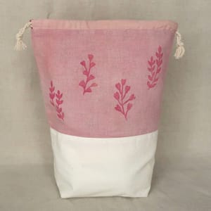 Pochette teinte à la cochenille – B
