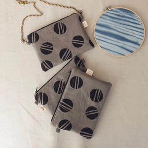 Pochette/sac à main teint au bois de campêche